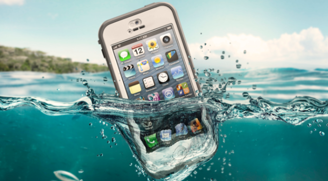 iPhone-in-Water